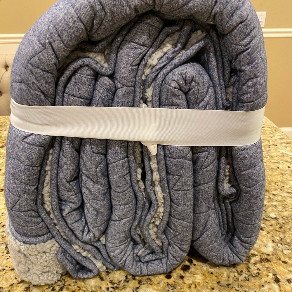 LAST ONE! NWT UGG Milo Star Full/Queen Quilt Set - Picture 2 of 8